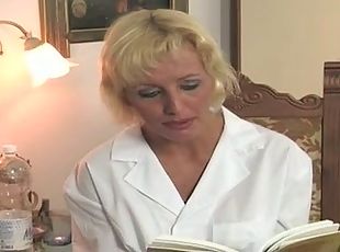 L& 039;infermiera (full movie) The nurse