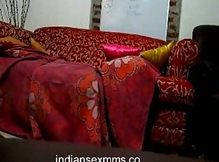 Indian jenter, Tante, Sofa