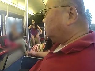 Público, Bajo la falda, Zorra, Follando (Fucking), Autobús